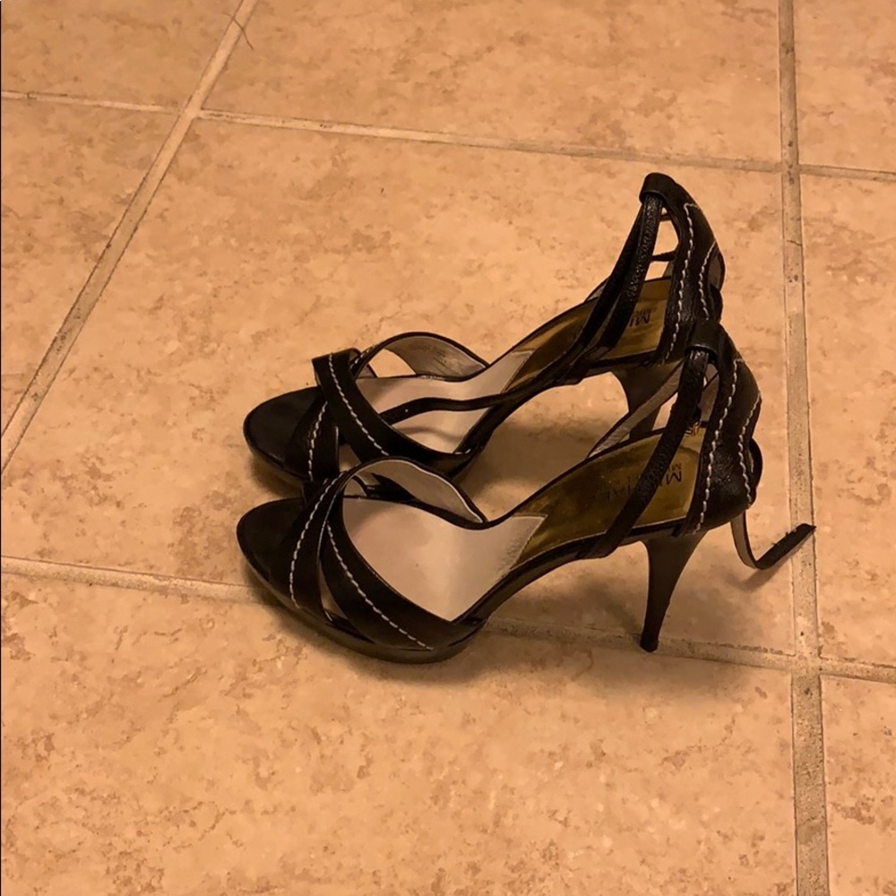 Ankle strap sandals